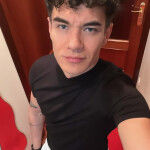 Latino muy majo - Hola soy un chico latino muy y majo me gusta salir de paseo viajar ir al cine la p