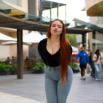 Novedad en Benidorm Chica maja peli roja
