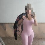 Latina cariñosa De Nuevo Por La zona