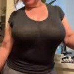 Ama Débora puedo ser dulce pero también soberbia cuentame tus gustos aún aquí mando yo se que te gusta ponte