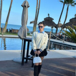 SARA COLOMBIANA CON SUTIL ELEGANCIA