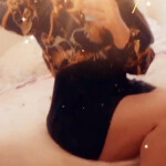CHICA CON GABINETE PRIVADO