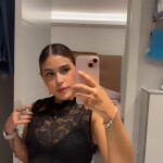 Hola Soy bella nueva en la isla una morena colombiana. I m Kendall new on the island a Colombian brunette