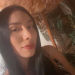 Latina - Soy Gaby la chispa que y la calma que abraza tu alma. En mi compañía cada instante se trans