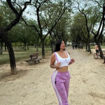 JULIANA JOVENCITA DESCOMPLICADA PRECIOSA IRRESISTIBLE ¡RECIÉN LLEGADA A LA CIUDAD!