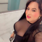 CATALINA EXÓTICA Y BELLA MORENA