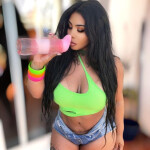 EN BUSCA DE AVENTURAS una latina CON EXPERIENCIA