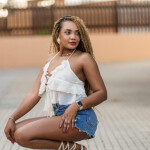 NAYLA MORENAZA EN PLAYA DEN BOSSA