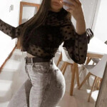 Soy Ahinoa española dulce y cariñosa chica dueña de una belleza inigualable feminidad envío más foto para con