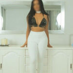AMANDA BRASILEÑA - Mi nombre es Amanda. Soy una brasileña que llegó reciéntemente Una chica real com