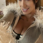 Mujer delicada pero con formas perfectas