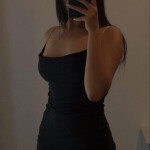 Joven latina Dulce y simpática