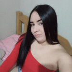 Karina - Hola amor bienvenido a mi perfil me llamo karina y soy una scort jovencita . Eligeme si bus