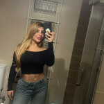 VICTORIA COLOMBIANA DE ENCANTO IRRESISTIBLE