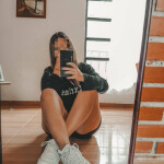 NINA - Disponible las 24 horas. Soy muy cariñosa. Me apetece conocer gente nueva y juntos divertirno