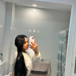 Linda chica latina recién llegada