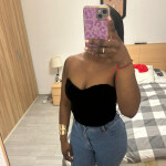 JOVENCITA LATINA Y EXTROVERTIDA
