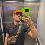 Carlos - Hola soy Carlos un chico latino super guapo educado y super limpio y sobre todo dispuesto s