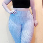 HERMOSA LATINA MUY CARIÑOSA ME PUEDES LLAMAR Y ESCRIBIR POR WHATSAPP