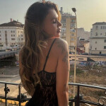 Bruninha - Hola me llamo Bruninha soy brasileña y tengo 21 años piel suave y cara angelical. Mis me 