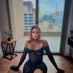 MAHIA Diosa del en la Playa Pocos dias En BCN