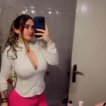 Isabela 24 años jovencita latina