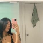 Latina de 22 años toda una. Salidas y sitio