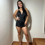 Hermosa joven recién llegada a tu ciudad