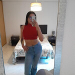 QUE HACES AHI?? Y NO AQUI CONMIGO MI AMOOR