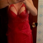 RUBIA MASAJE EN LA CAMILLA