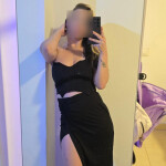 Chica dulce con ganas de compalcer