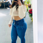 Pequeña encantadora - Hola cariño soy una chica encantadora te invito a disfrutar conmigo de momento