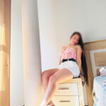ESTRELLA HOLA MIS AMORES SOY COLOMBIANA Y ACABO DE LLEGAR