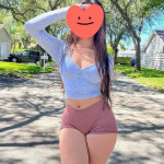 Alicantina - Hola me llamo rocio soy una chica de 23años me considero una mujer muy y con un cuerpo 