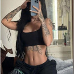 CHICA MORENA - Hola soy una chica de 20 años muy que te lo quiere hacer pasar si quieres ven y lo co