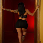 NATY JOVEN Y ELEGANTE