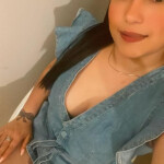 Hola soy chica colombiana muy amable y súper cariñosa extrovertida la más divertidas de todas si te decides por mi t
