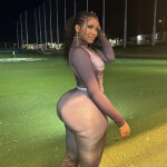 Valentíca - Hola . Soy una rica latina morenita con unos de escandalo. Te invito a que vengas a pasa