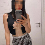 Hermosa flaca masajista profesional y compañía recién llegada a la ciudad