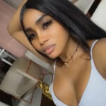 Gustosa Modelo Morena Colombiana