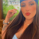 FERNANDA - Chica divertida y extrovertida de 21 años. Me encanta conocer gente charlar y . Si buscas