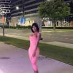 Morena extrovertida para complecerte en tus