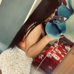Latina en paseo de chill 99