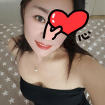Soy linda asiática - 我叫Linda 我要在Salamanca 呆一段时间 渴望为您带来难忘的体验 我热 情好客 无所不能 我可以在我的豪华别墅迎 接您 也可以去您的酒店或家里 给