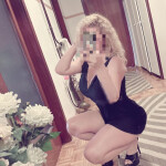 Latina aventurera y divertida