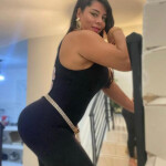 Hermosa colombiana en valencia ven y juega conmigo