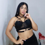 Yenifer colombiana muy bonita y atente NOVEDAD