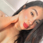 Caro - Soy Caro una chica Colombiana Me encanta conocer nuevas personas y disfrutar de momentos únic