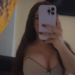 Hola mi amor - Hola mi príncipe somos unas amigas lindas latinas. y muy . Estamos dispuestas todas