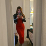 Latina - Soy una mujer irresistible con curvas que la y una mirada que te atrapará en tus sueños más